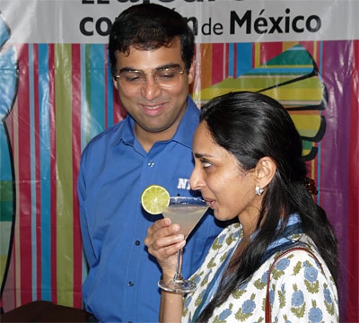 Anand y su esposa Aruna, México 2007