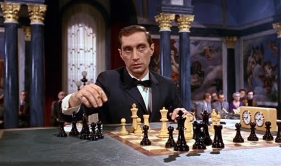 Spassky vs. Bronstein Leningrado 1960
Kronstein jugando con McAdams en Desde Rusia con amor
