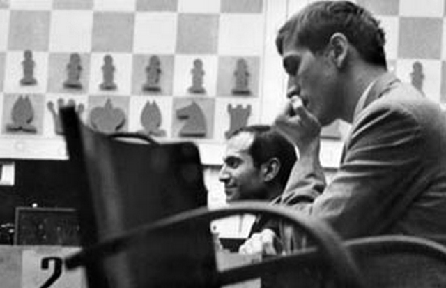Candidatos de Curazao 1962
Bobby Fischer, detrás Mikhail Tal