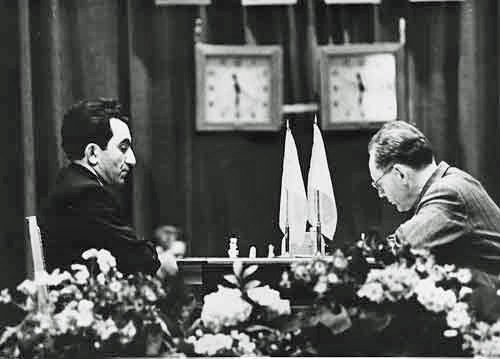 Petrosian vs Botvinnik, Moscú 1963 © Chess in Armenia Magazine, 2004