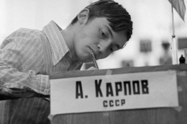 Anatoly Karpov en el Interzonal de Leningrado 1973
Foto O. Kulesh, Novosti Press